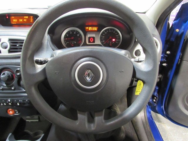 2010 RENAULT CLIO - Photo 11