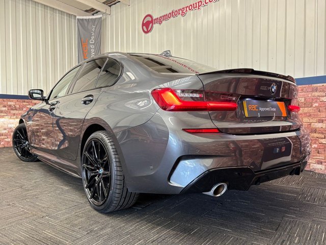 2020 BMW 3 SERIES - Photo 4