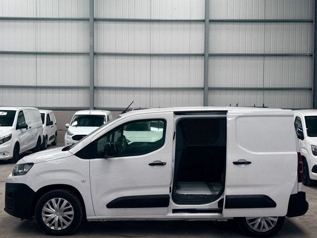 2023 CITROEN BERLINGO - Photo 9
