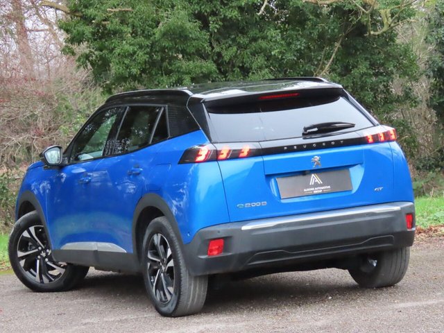 2021 PEUGEOT E-2008 - Photo 6