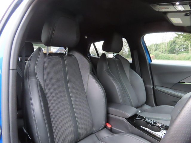 2021 PEUGEOT E-2008 - Photo 8