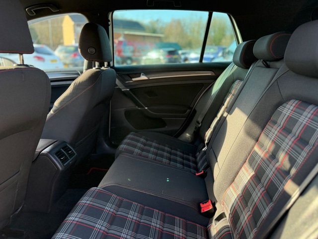 2017 VOLKSWAGEN GOLF - Photo 6