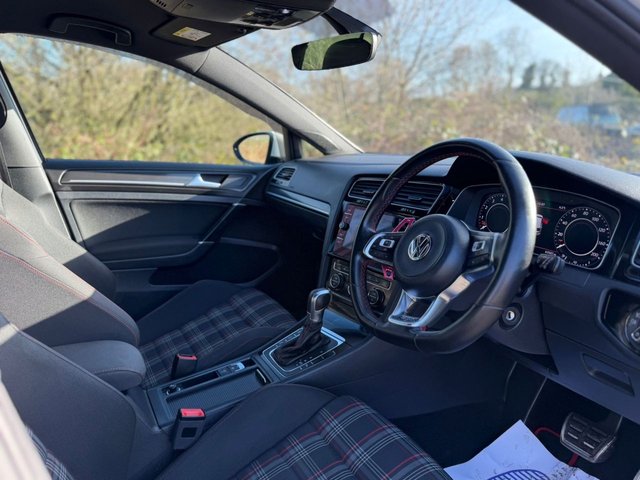 2017 VOLKSWAGEN GOLF - Photo 4