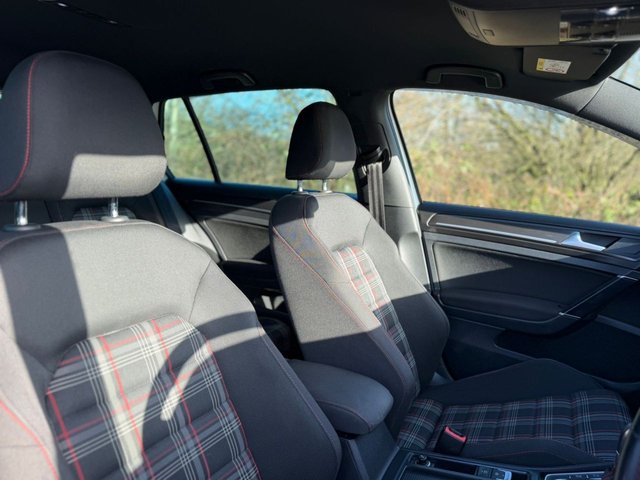 2017 VOLKSWAGEN GOLF - Photo 8