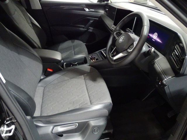 2025 Volkswagen Tiguan 1.5L Match 5dr - Photo 3