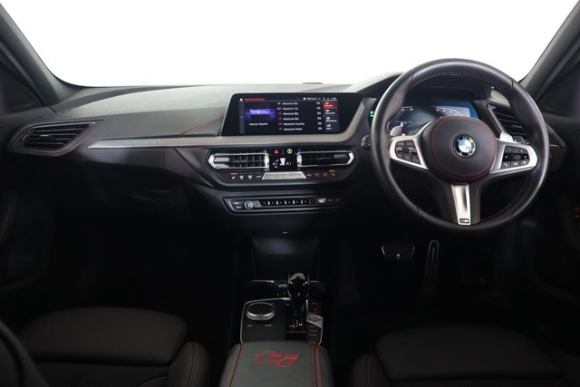 2022 BMW 1 Series - Photo 11