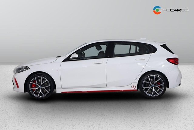 2022 BMW 1 Series - Photo 6