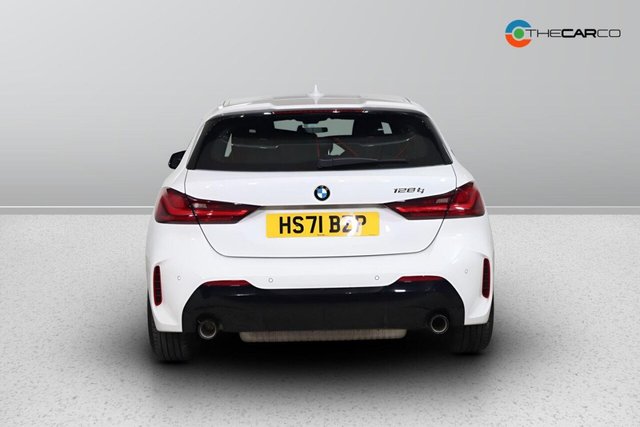 2022 BMW 1 Series - Photo 8