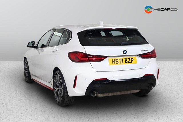 2022 BMW 1 Series - Photo 5