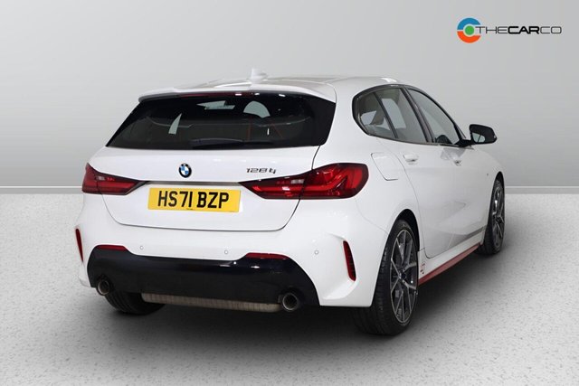 2022 BMW 1 Series - Photo 10