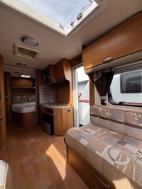 USED SWIFT SAFARI 555 