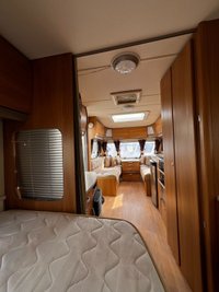 USED SWIFT SAFARI 555 