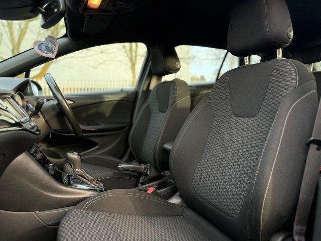 2017 Vauxhall Astra 1.4L SRI 5dr - Photo 11