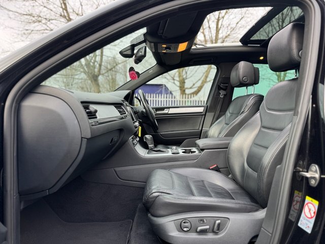2011 Volkswagen Touareg 3L Altitude 5dr - Photo 12