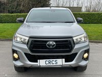 USED 2020 20 TOYOTA HI-LUX 2.4 D-4D Invincible X Pickup Double Cab 4dr Diesel Manual 4WD Euro 6 (s/s) (TSS) (150 ps) ** NO VAT * *  SAT NAV **  2  KEYS