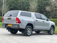 USED 2020 20 TOYOTA HI-LUX 2.4 D-4D Invincible X Pickup Double Cab 4dr Diesel Manual 4WD Euro 6 (s/s) (TSS) (150 ps) ** NO VAT * *  SAT NAV **  2  KEYS