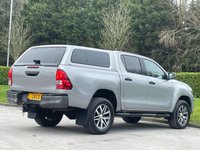 USED 2020 20 TOYOTA HI-LUX 2.4 D-4D Invincible X Pickup Double Cab 4dr Diesel Manual 4WD Euro 6 (s/s) (TSS) (150 ps) ** NO VAT * *  SAT NAV **  2  KEYS