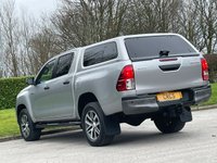USED 2020 20 TOYOTA HI-LUX 2.4 D-4D Invincible X Pickup Double Cab 4dr Diesel Manual 4WD Euro 6 (s/s) (TSS) (150 ps) ** NO VAT * *  SAT NAV **  2  KEYS