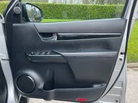 USED 2020 20 TOYOTA HI-LUX 2.4 D-4D Invincible X Pickup Double Cab 4dr Diesel Manual 4WD Euro 6 (s/s) (TSS) (150 ps) ** NO VAT * *  SAT NAV **  2  KEYS