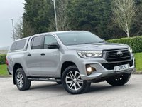 USED 2020 20 TOYOTA HI-LUX 2.4 D-4D Invincible X Pickup Double Cab 4dr Diesel Manual 4WD Euro 6 (s/s) (TSS) (150 ps) ** NO VAT * *  SAT NAV **  2  KEYS