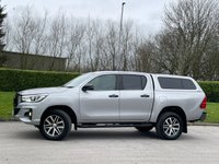 USED 2020 20 TOYOTA HI-LUX 2.4 D-4D Invincible X Pickup Double Cab 4dr Diesel Manual 4WD Euro 6 (s/s) (TSS) (150 ps) ** NO VAT * *  SAT NAV **  2  KEYS