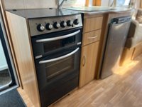 USED COACHMAN VIP 520 
