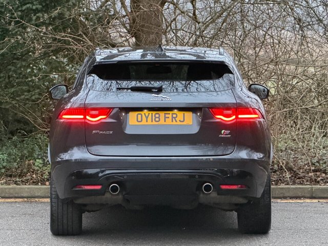 2018 Jaguar F-Pace - Photo 5