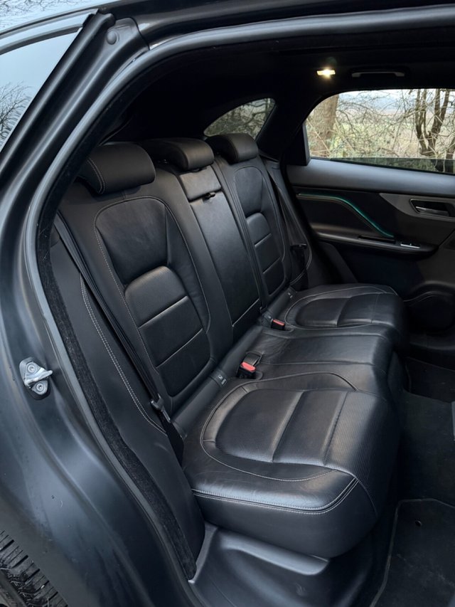 2018 Jaguar F-Pace - Photo 9