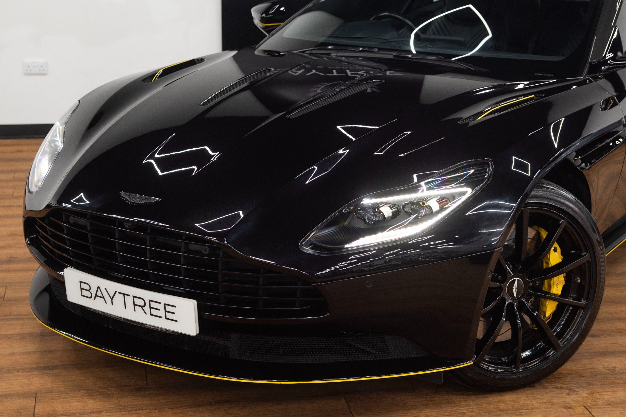 USED 2020 A ASTON MARTIN DB11 5.2 V12 BiTurbo AMR Coupe  