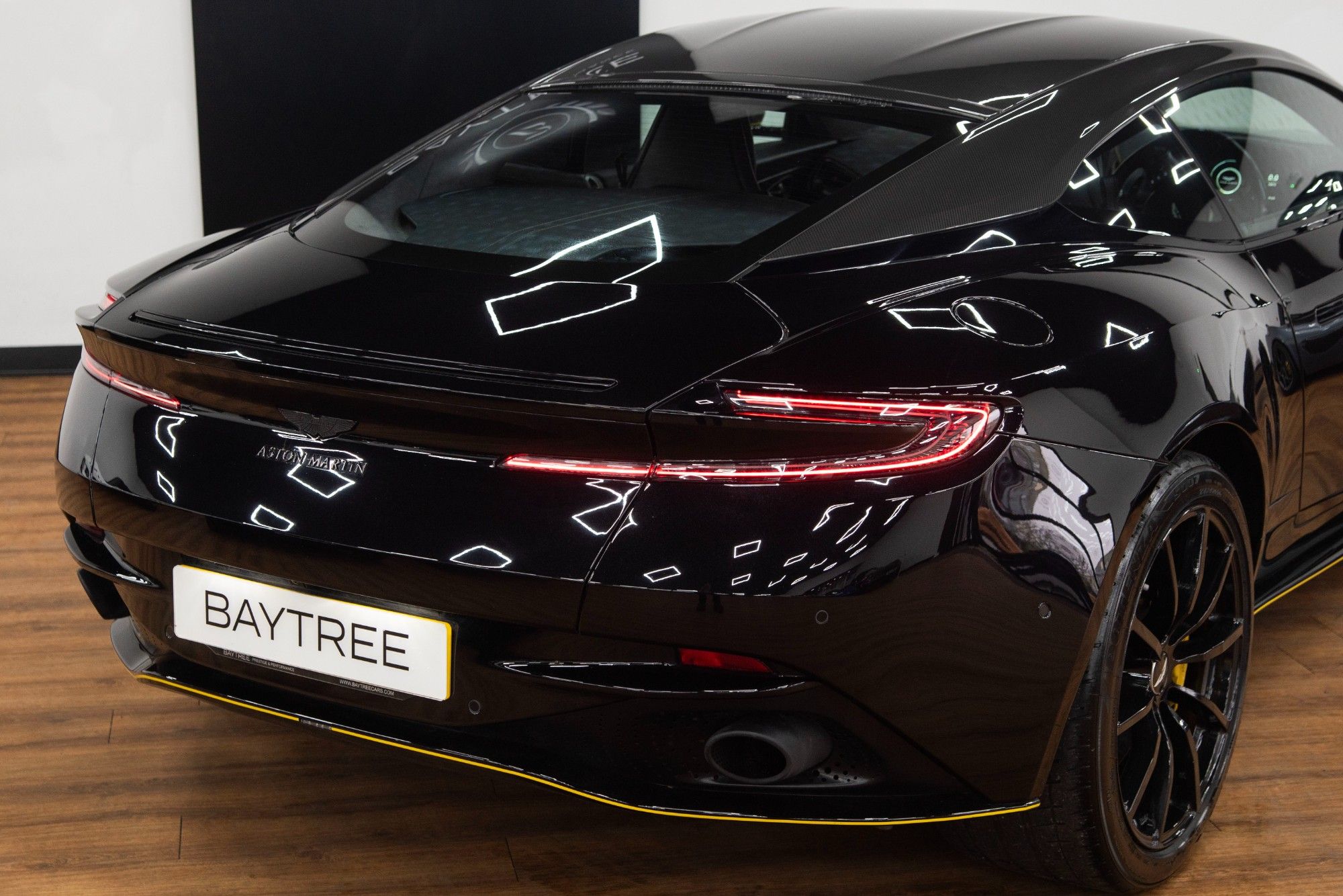 USED 2020 A ASTON MARTIN DB11 5.2 V12 BiTurbo AMR Coupe  