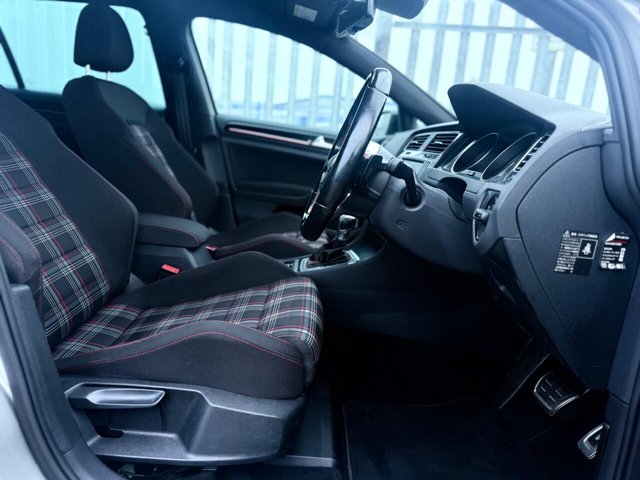 2015 VOLKSWAGEN GOLF - Photo 12