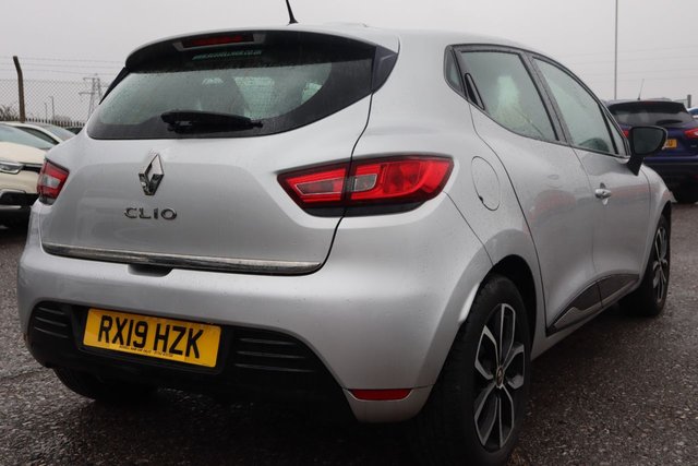 2025 RENAULT CLIO 1.5 dCi Play Hatchback 5dr Diesel Manual Euro 6 (s/s) (90 ps) - Photo 8