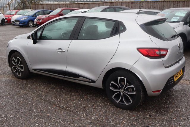 2025 RENAULT CLIO 1.5 dCi Play Hatchback 5dr Diesel Manual Euro 6 (s/s) (90 ps) - Photo 11
