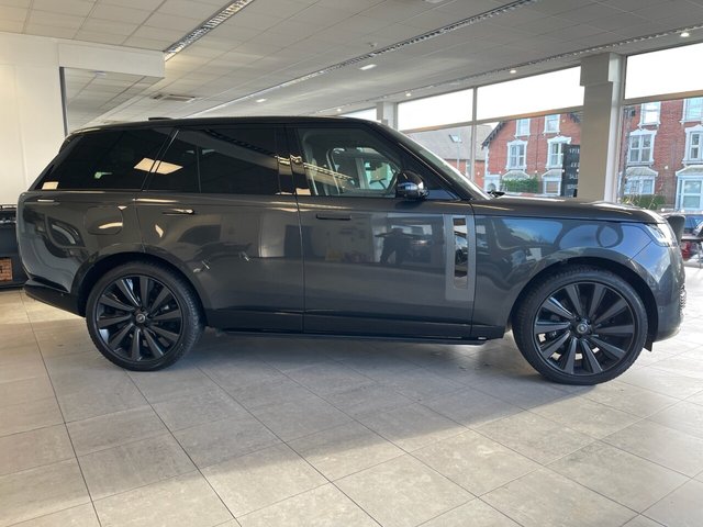 View our LAND ROVER RANGE ROVER