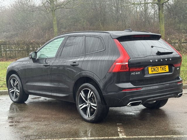 2021 VOLVO XC60 - Photo 3