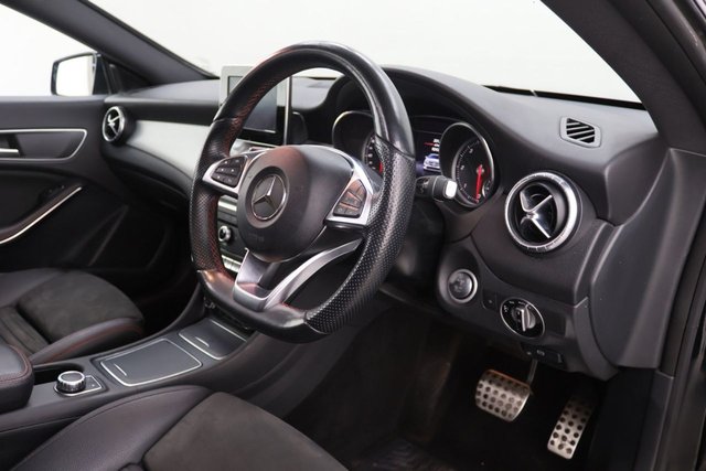 2018 Mercedes-Benz Cla Class 2.1L Amg Line 4dr - Photo 10