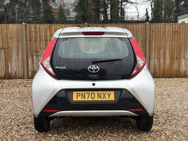 2020 TOYOTA AYGO - Photo 4
