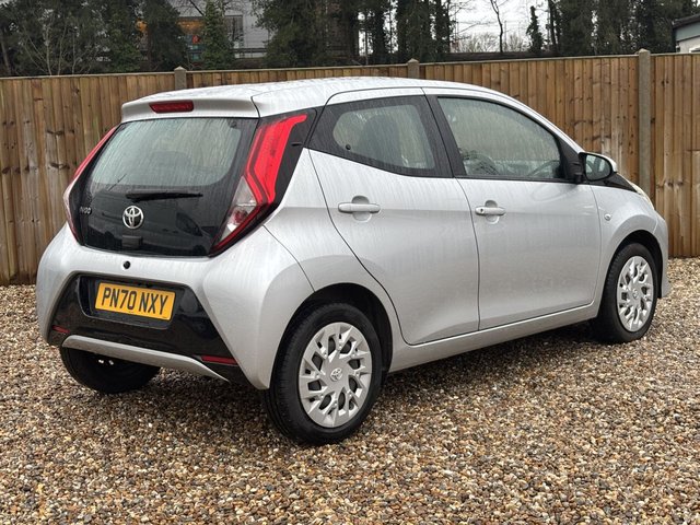 2020 TOYOTA AYGO - Photo 5