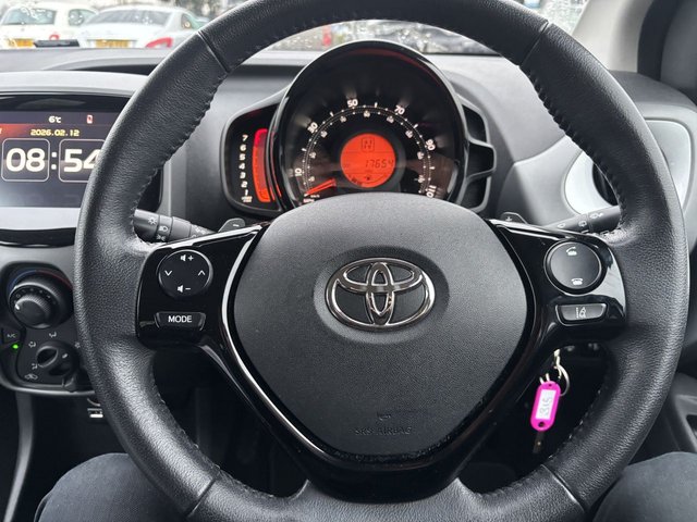 2020 TOYOTA AYGO - Photo 12