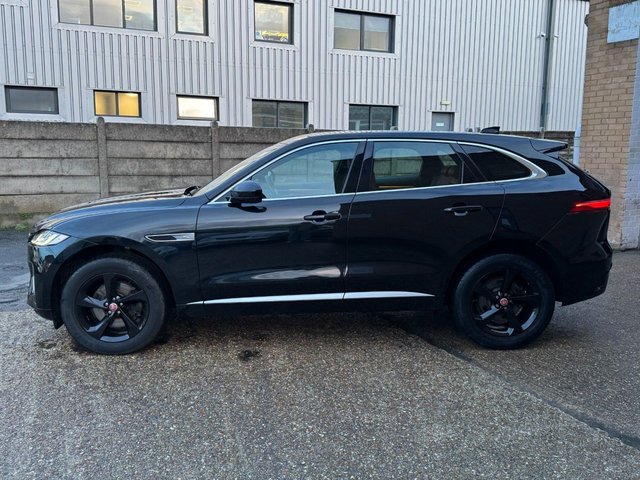 2022 Jaguar F-Pace 2L R-Dynamic S 5dr - Photo 5