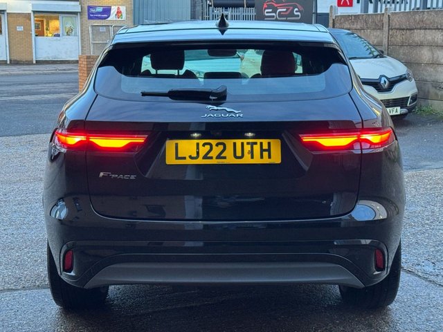 2022 Jaguar F-Pace 2L R-Dynamic S 5dr - Photo 7