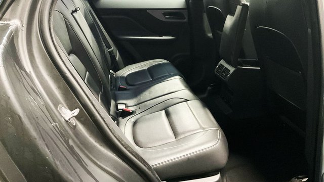 2018 Jaguar F-Pace 2L R-Sport 5dr - Photo 10