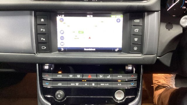 2018 Jaguar Xf 2L R-Sport 5dr - Photo 8