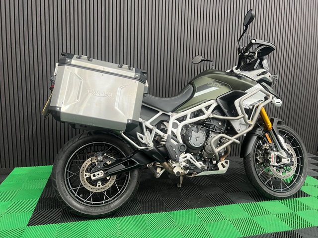 View our TRIUMPH TIGER 900