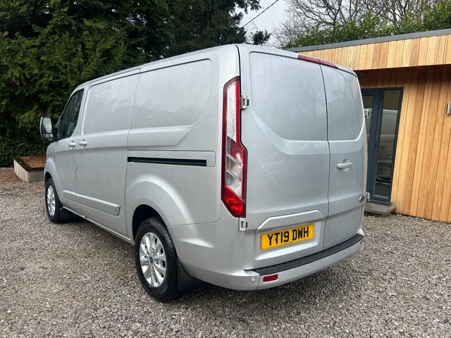 2019 Ford Transit Custom 2L Limited 5dr - Photo 3