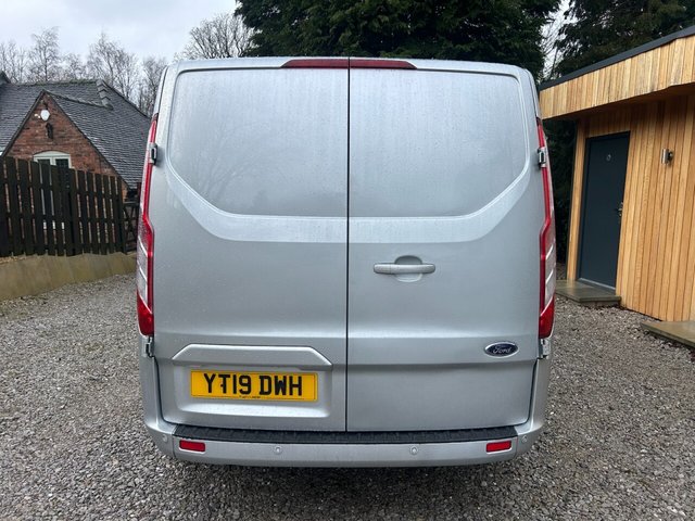 2019 Ford Transit Custom 2L Limited 5dr - Photo 8