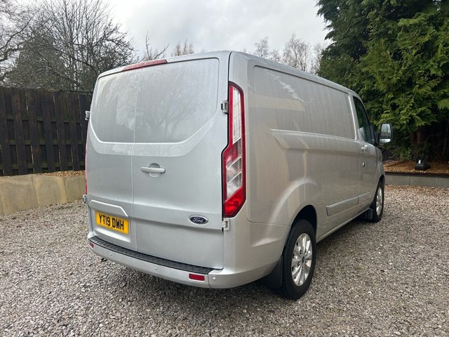 2019 Ford Transit Custom 2L Limited 5dr - Photo 6