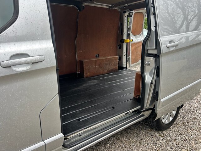 2019 Ford Transit Custom 2L Limited 5dr - Photo 10