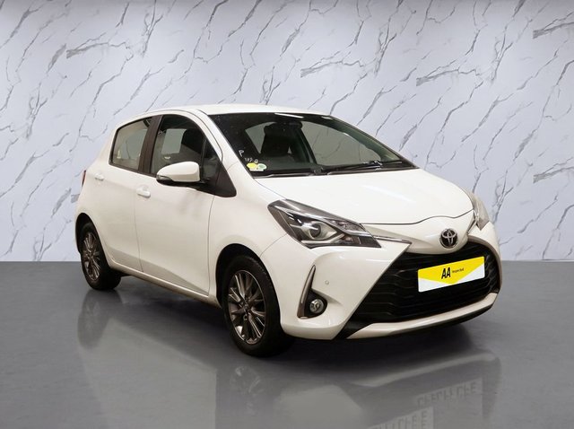 2017 Toyota Yaris 1L Icon Tech 5dr - Photo 2