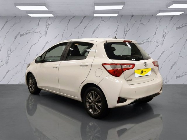 2017 Toyota Yaris 1L Icon Tech 5dr - Photo 3